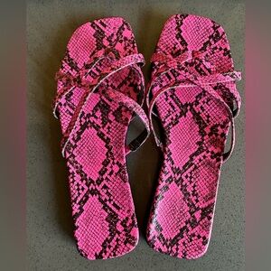 New 14th & Union pink sandals size 8